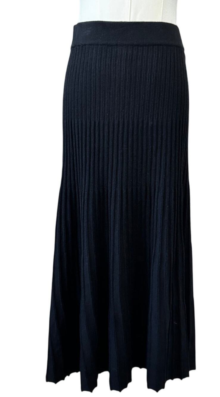New MAX STUDIO Women's Black Ribbed Long Flared Skirt Size XS Preppy CHIC